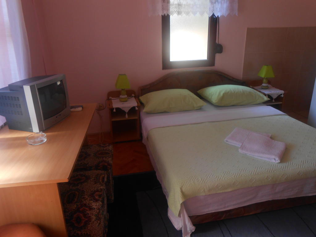 Apartments & Hostel Zdrava Hrana Mostar Oda fotoğraf